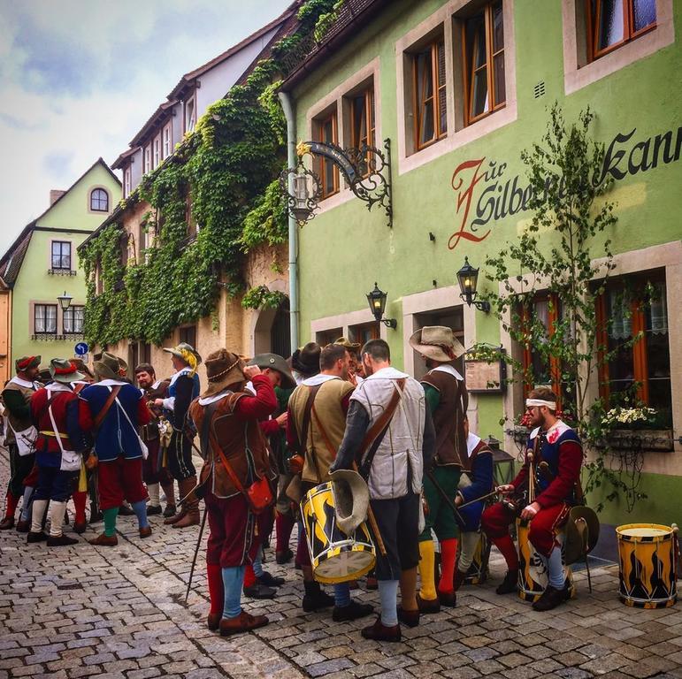 Ferienwohnungen Monteurzimmer Zur Silbernen Kanne Rothenburg ob der Tauber Exterior foto